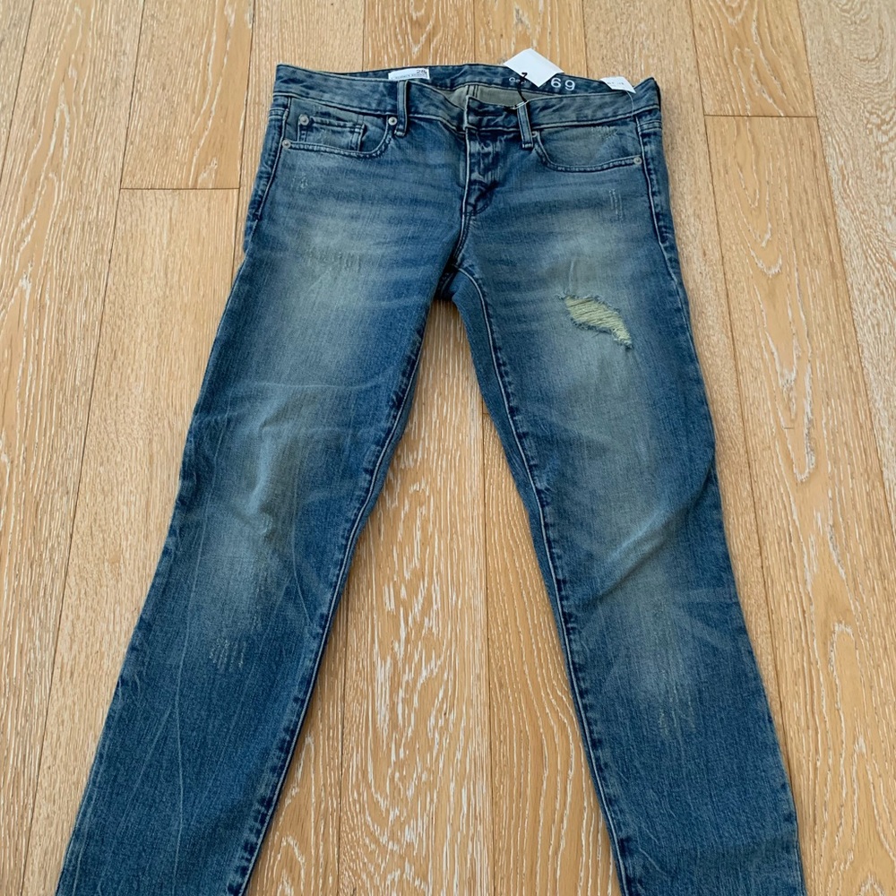Brand new Gap 1969 jeans